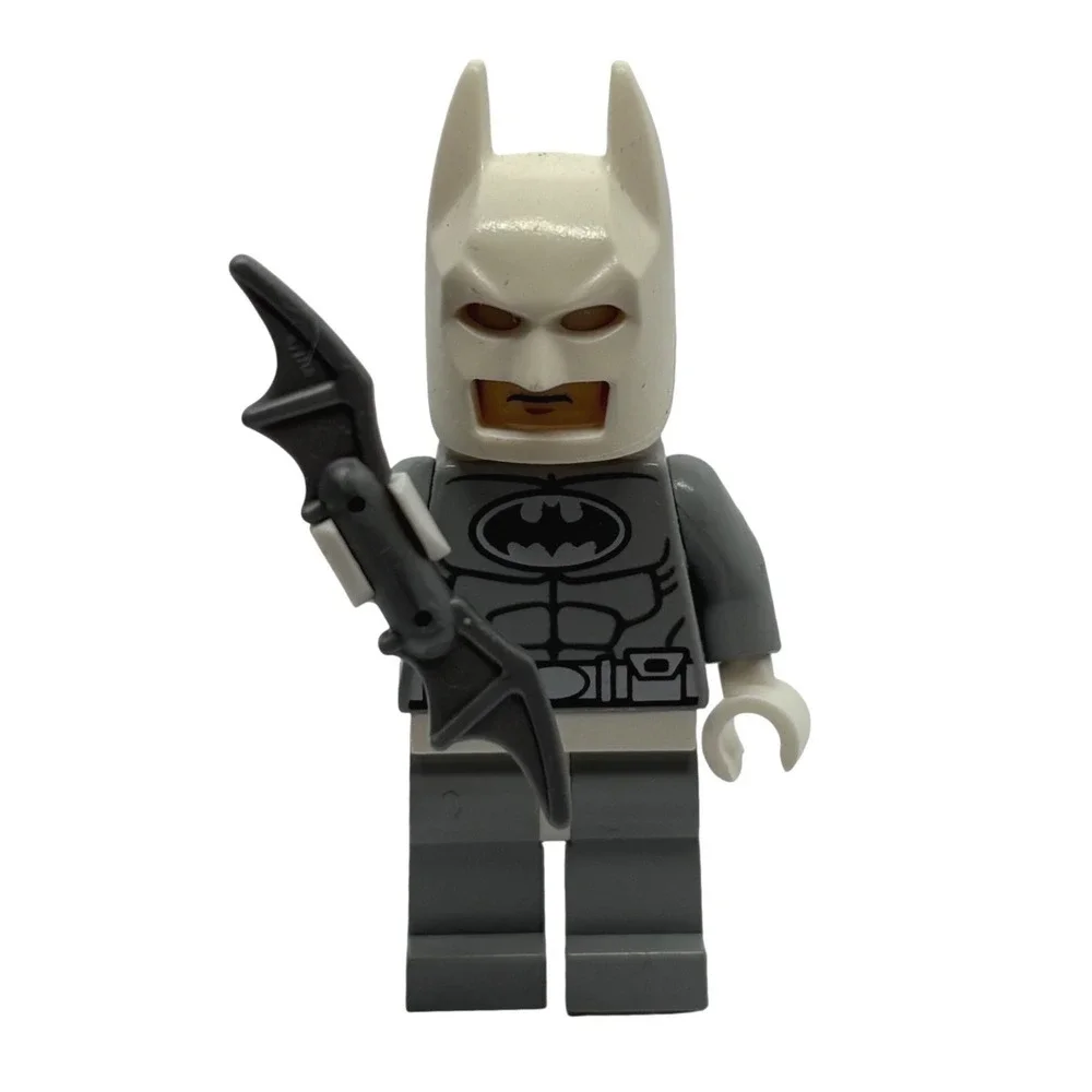 LEGO DC Super Heroes Batman Arctic Suit Minifigure White Cowl 76000 Batarang
